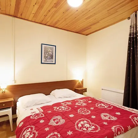 3 A Romeu Apartment *